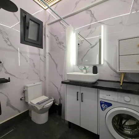 Hybrid 6d Luxury By Sdr דירה